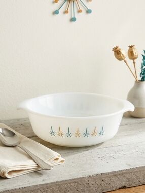 Fire-King Candle Glow Starburst MCM Milk Glass Casserole Dish 1.5 QT Model 437